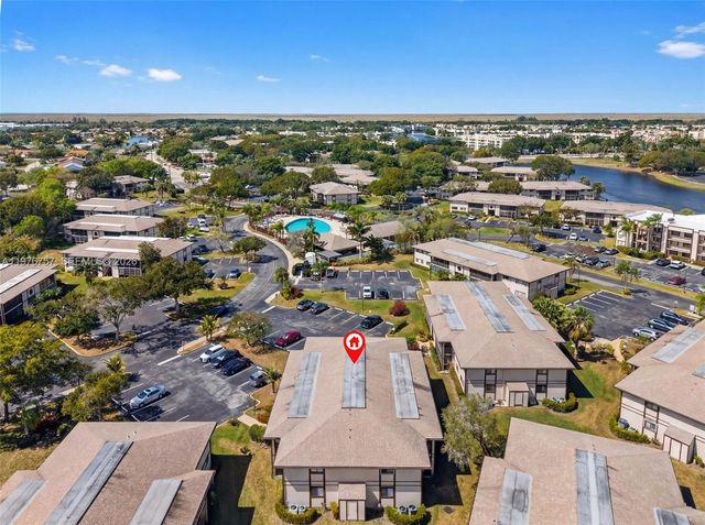 9748 S Belfort Circle 201, Tamarac, FL 33321