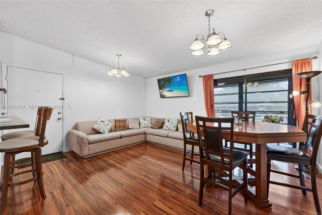 9748 S Belfort Circle 201, Tamarac, FL 33321