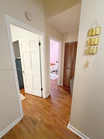 10877 NW 8th St, Pembroke Pines, FL 33026