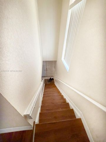 10877 NW 8th St, Pembroke Pines, FL 33026