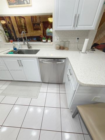 10877 NW 8th St, Pembroke Pines, FL 33026