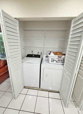 10877 NW 8th St, Pembroke Pines, FL 33026