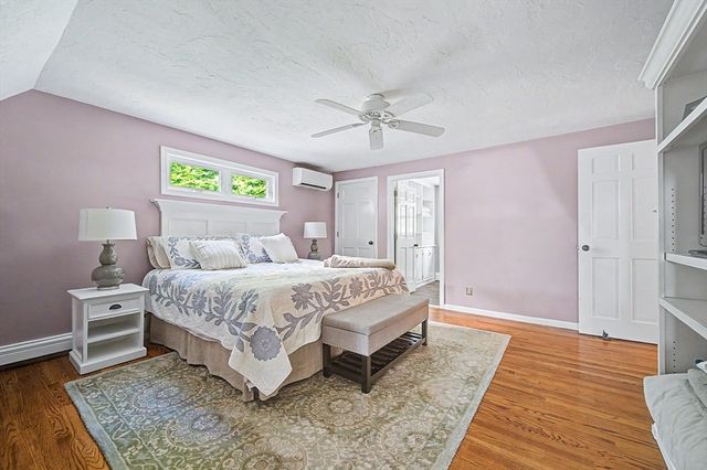 4 Dicarlo Rd, Hopkinton, MA 01748