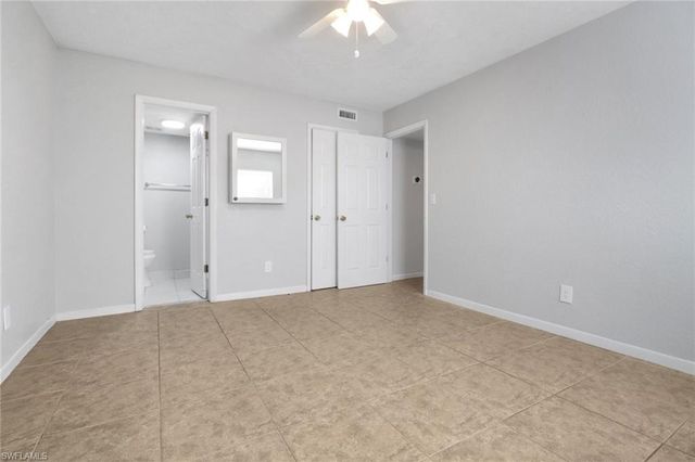 4635 Bayshore DR P4, Naples, FL 34112
