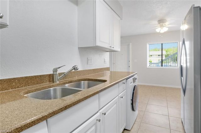4635 Bayshore DR P4, Naples, FL 34112