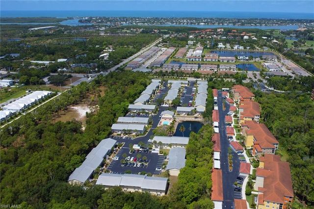 4635 Bayshore DR P4, Naples, FL 34112