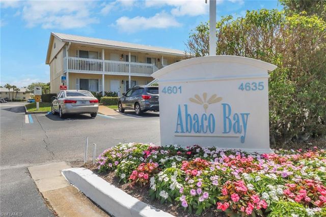 4635 Bayshore DR P4, Naples, FL 34112