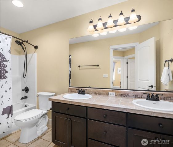 6622 Stuart Avenue SE, Auburn, WA 98092