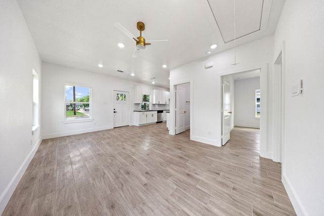 218 Calvert Street, Sulphur Springs, TX 75482