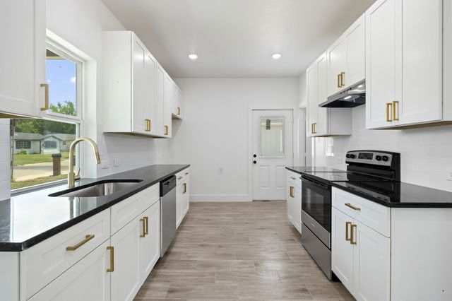 218 Calvert Street, Sulphur Springs, TX 75482