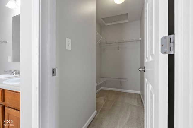 813 Aerostar Court, Avon, IN 46123