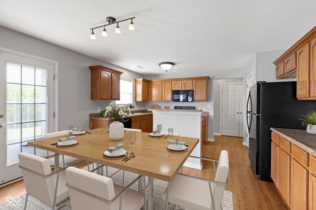 813 Aerostar Court, Avon, IN 46123