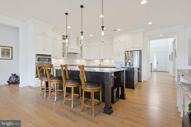 121 MILKWEED, Lake Frederick, VA 22630