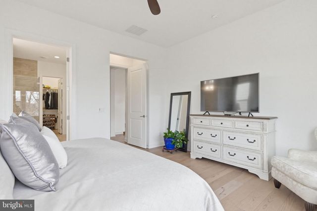 121 MILKWEED, Lake Frederick, VA 22630