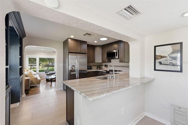 801 14TH AVENUE N, St Petersburg, FL 33701