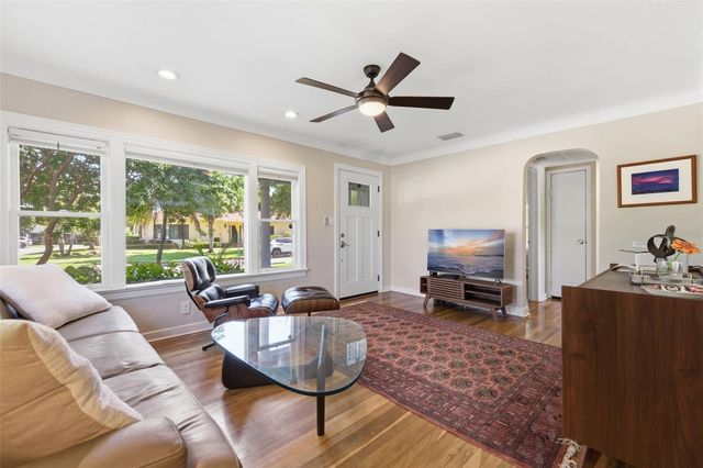 801 14TH AVENUE N, St Petersburg, FL 33701