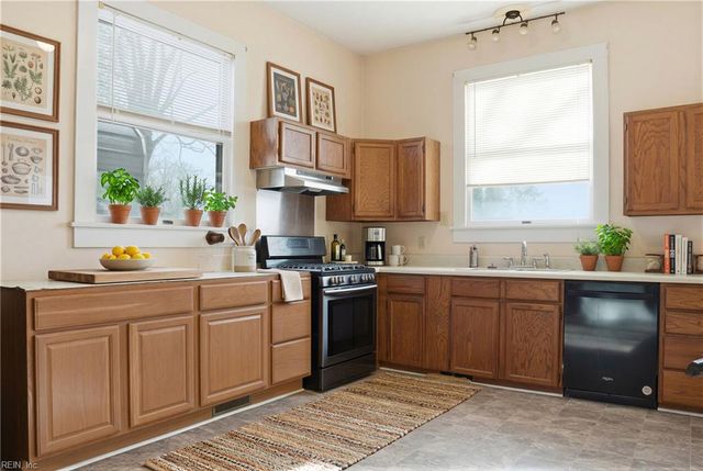 24581 Delaware RD, Courtland, VA 23837