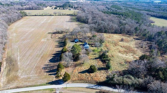 24581 Delaware RD, Courtland, VA 23837