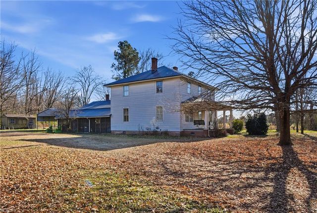 24581 Delaware RD, Courtland, VA 23837