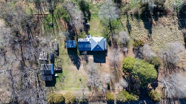 24581 Delaware RD, Courtland, VA 23837