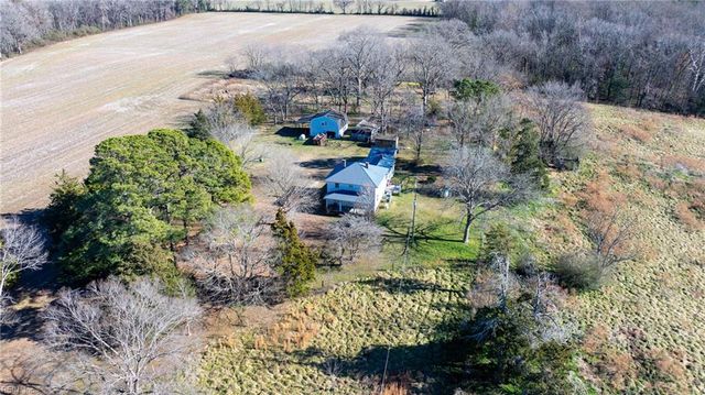 24581 Delaware RD, Courtland, VA 23837