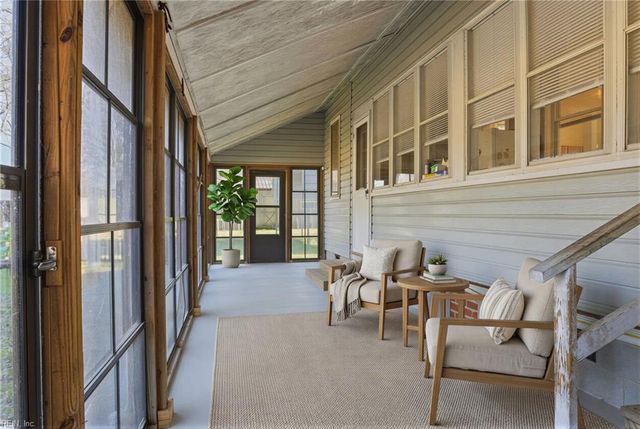 24581 Delaware RD, Courtland, VA 23837