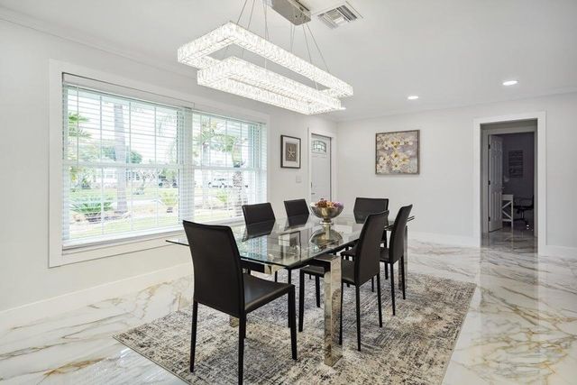 4091 Lakespur Circle N, Palm Beach Gardens, FL 33410