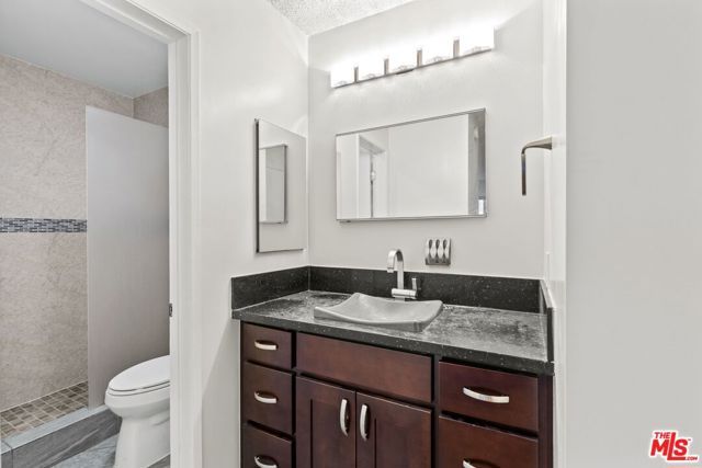 1033 6TH Street 202, Santa Monica, CA 90403