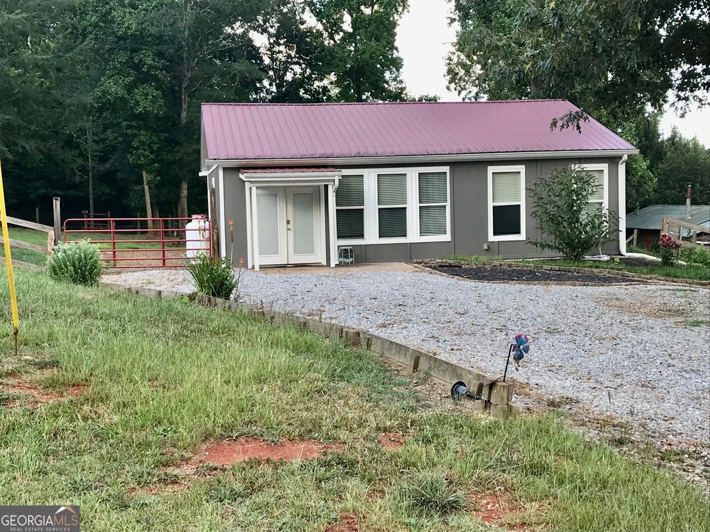 185 Lakeview Way, Martin, GA 30557