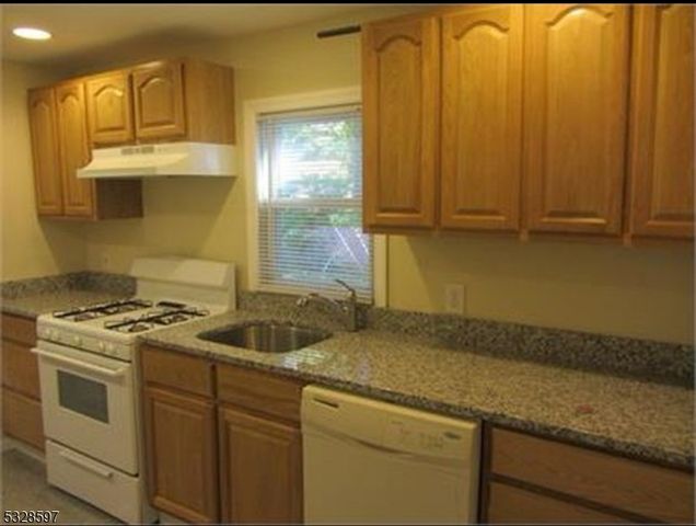421 Riverside Dr, Wayne Twp., NJ 07470