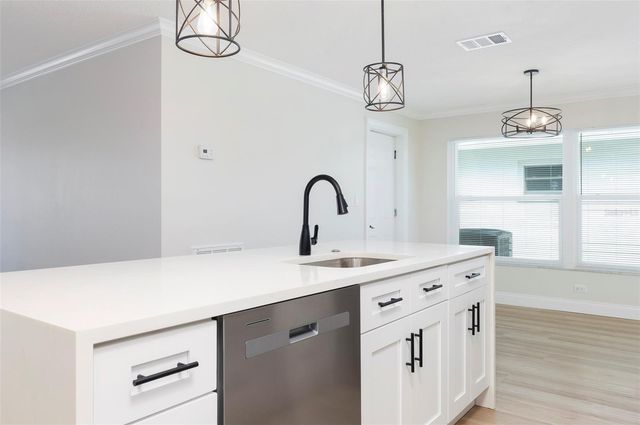 4034 MAINLANDS BOULEVARD N, Pinellas Park, FL 33782
