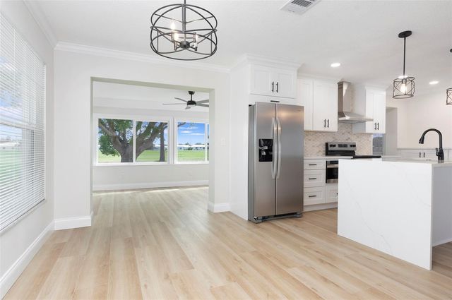4034 MAINLANDS BOULEVARD N, Pinellas Park, FL 33782