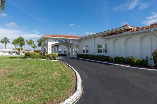 4034 MAINLANDS BOULEVARD N, Pinellas Park, FL 33782