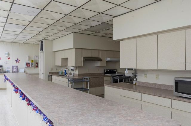 4034 MAINLANDS BOULEVARD N, Pinellas Park, FL 33782