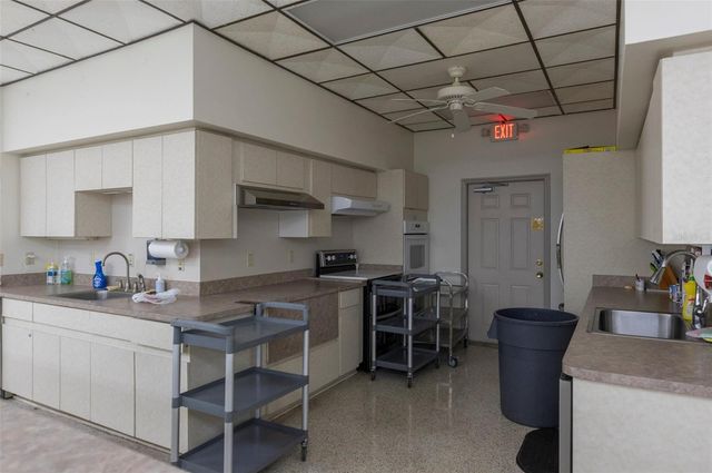 4034 MAINLANDS BOULEVARD N, Pinellas Park, FL 33782