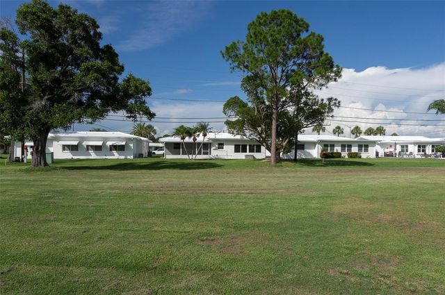 4034 MAINLANDS BOULEVARD N, Pinellas Park, FL 33782