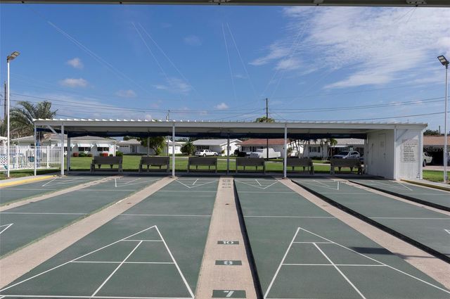 4034 MAINLANDS BOULEVARD N, Pinellas Park, FL 33782
