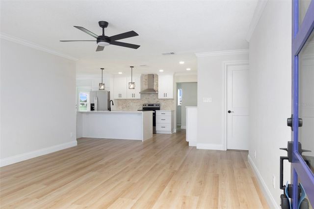 4034 MAINLANDS BOULEVARD N, Pinellas Park, FL 33782