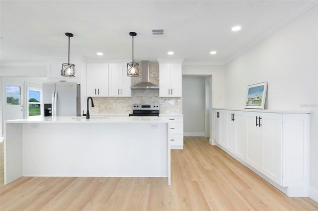 4034 MAINLANDS BOULEVARD N, Pinellas Park, FL 33782
