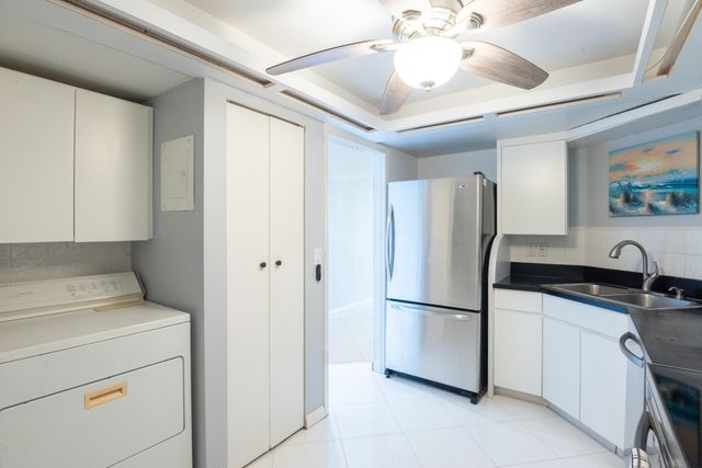 2400 PRESIDENTIAL Way PH6, West Palm Beach, FL 33401