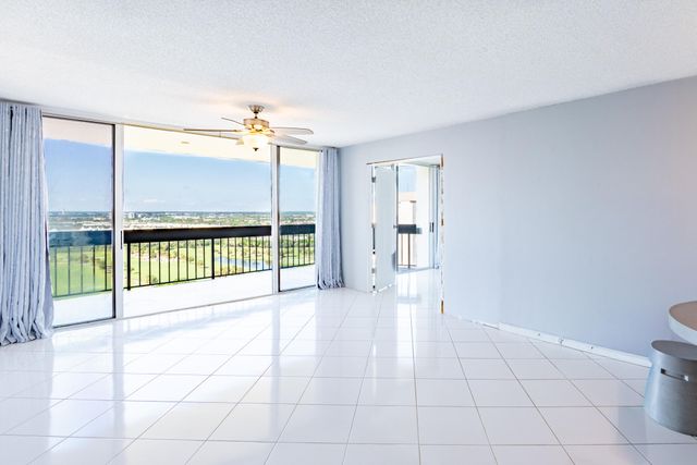 2400 PRESIDENTIAL Way PH6, West Palm Beach, FL 33401