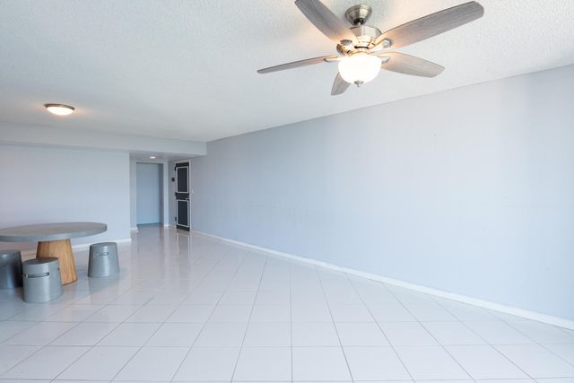 2400 PRESIDENTIAL Way PH6, West Palm Beach, FL 33401