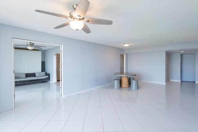 2400 PRESIDENTIAL Way PH6, West Palm Beach, FL 33401