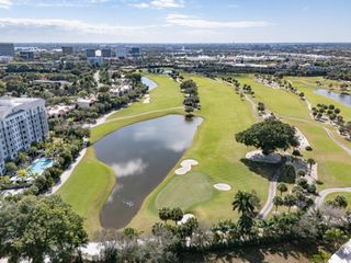 2400 PRESIDENTIAL Way PH6, West Palm Beach, FL 33401