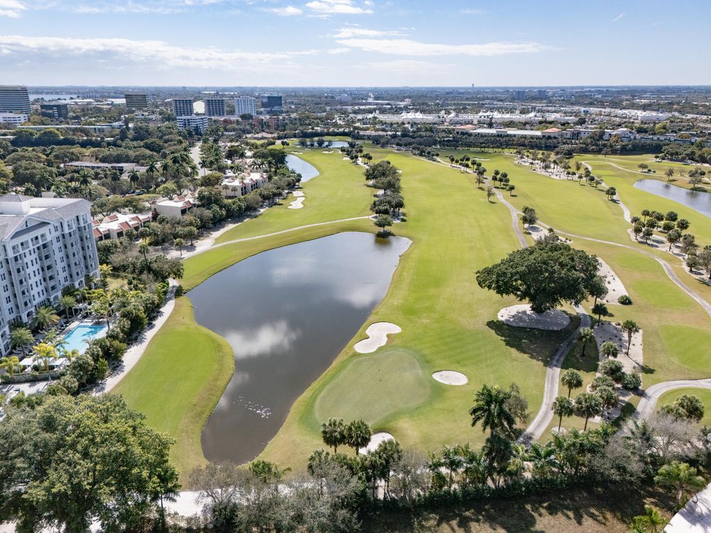 2400 PRESIDENTIAL Way PH6, West Palm Beach, FL 33401