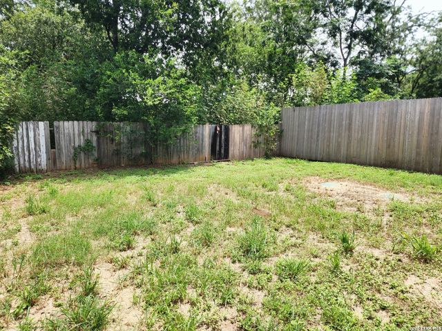 614 Novella, Adkins, TX 78101