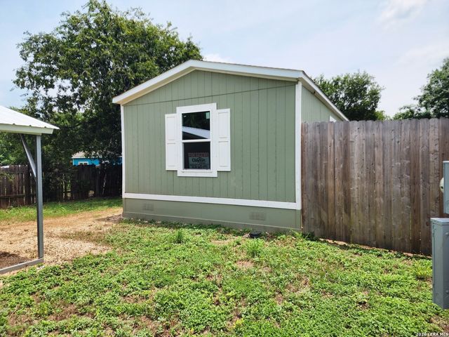 614 Novella, Adkins, TX 78101
