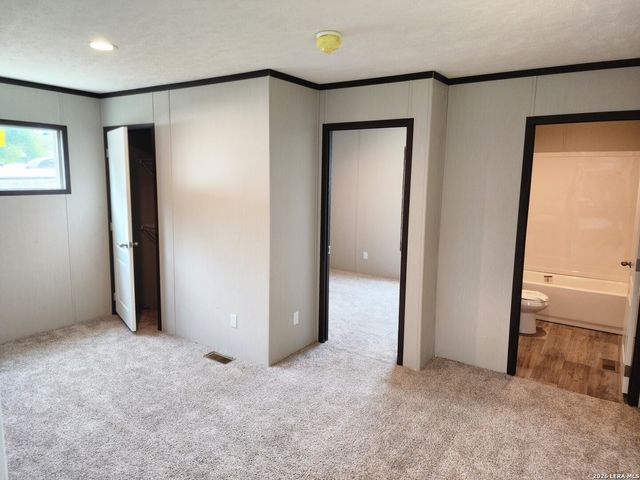 614 Novella, Adkins, TX 78101