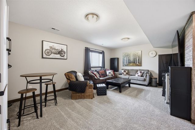 1247 Tramore Road, Marion, IA 52302