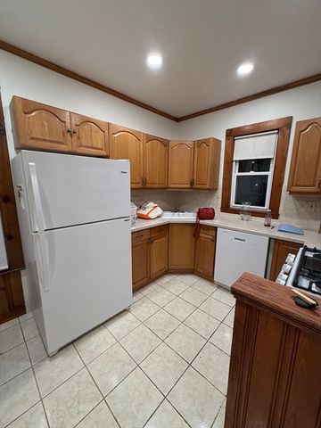 105 Lewis St 1, Lynn, MA 01902